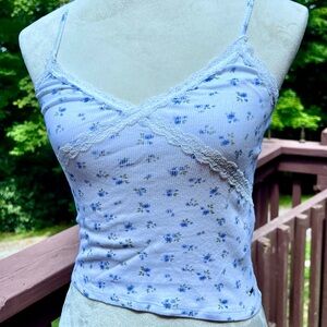 Lot of 4 tank tops  154A